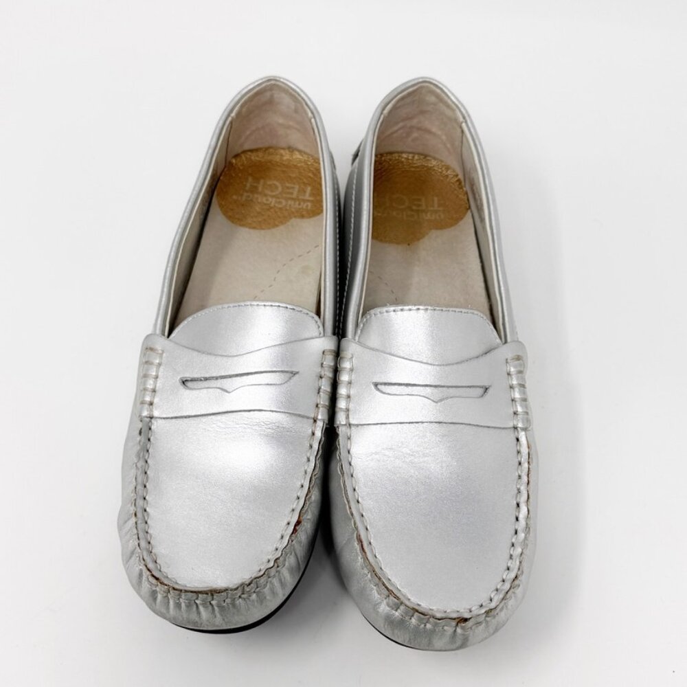 Umi Cloud Tech Womens Silver Leather Penny Loafer  Size 6